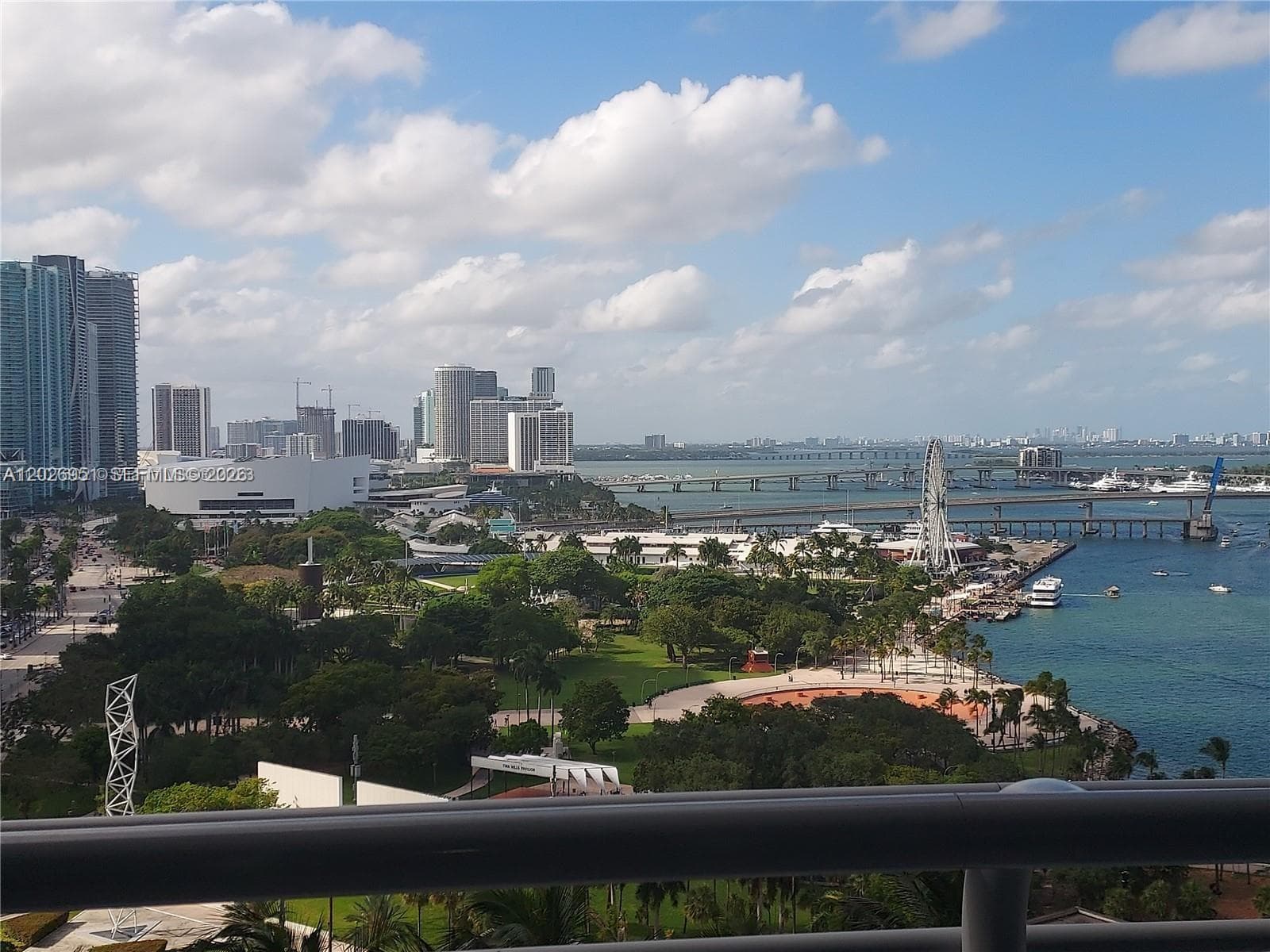 325 S Biscayne Blvd 2022 photo 10