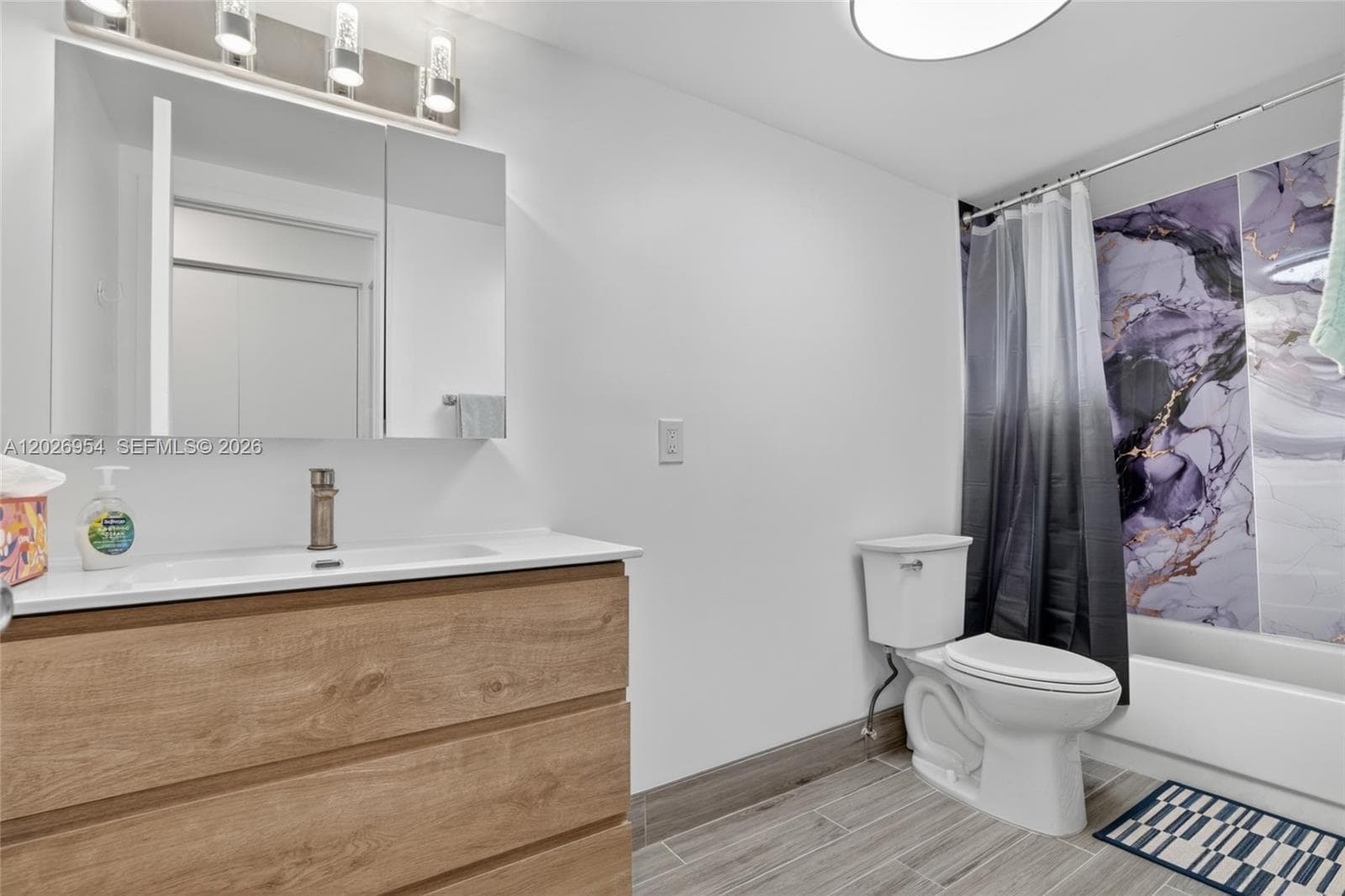 2500 Parkview Dr 1717 photo 23