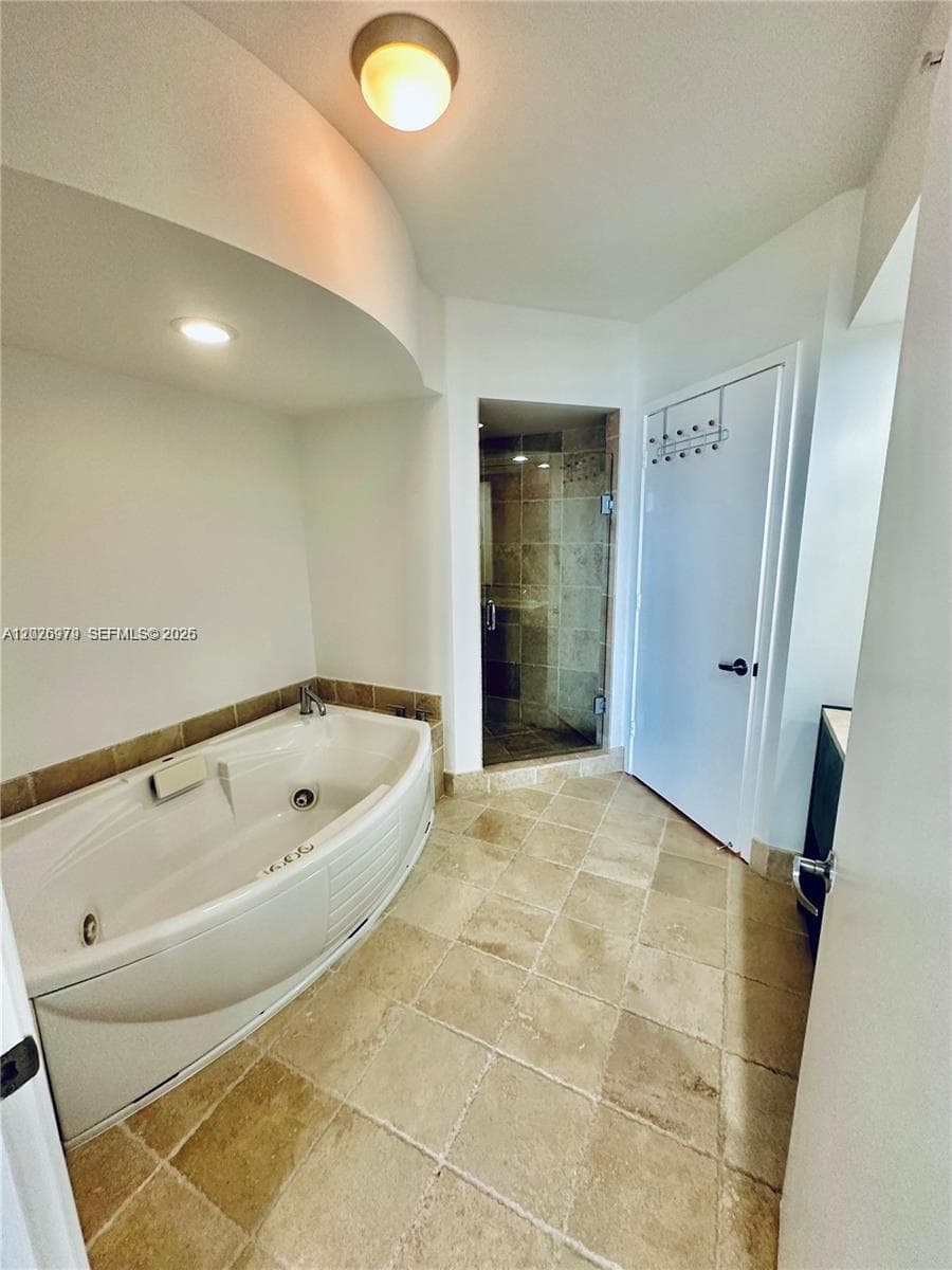 18201 Collins Ave 5307 photo 9