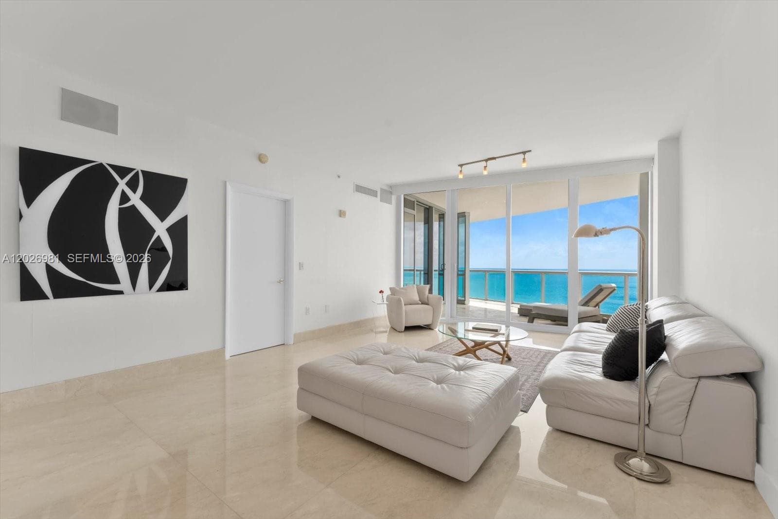 17121 Collins Ave 3905 photo 2