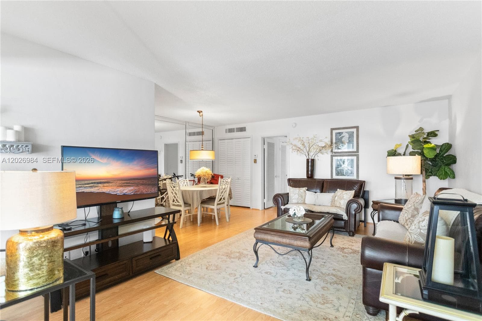 743 N Riverside Dr 4B photo 11