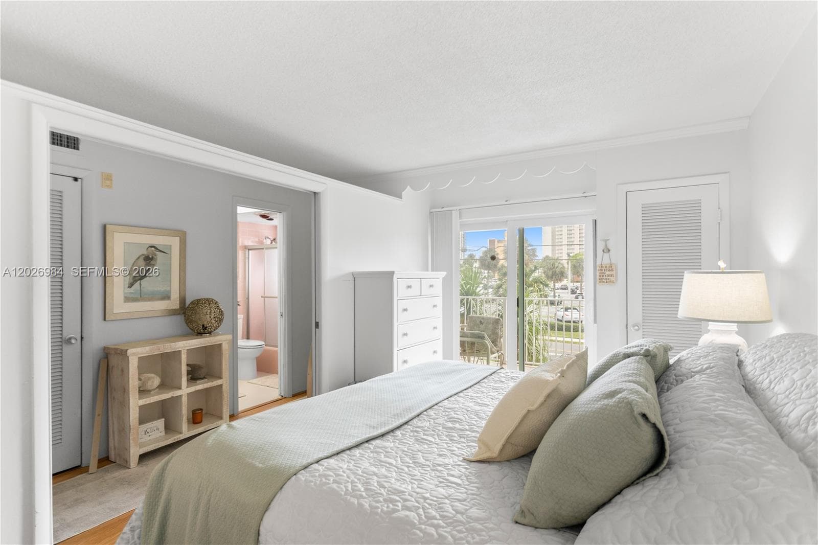 743 N Riverside Dr 4B photo 19