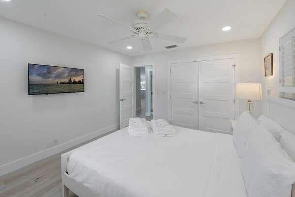 839 Enfield Street photo 16