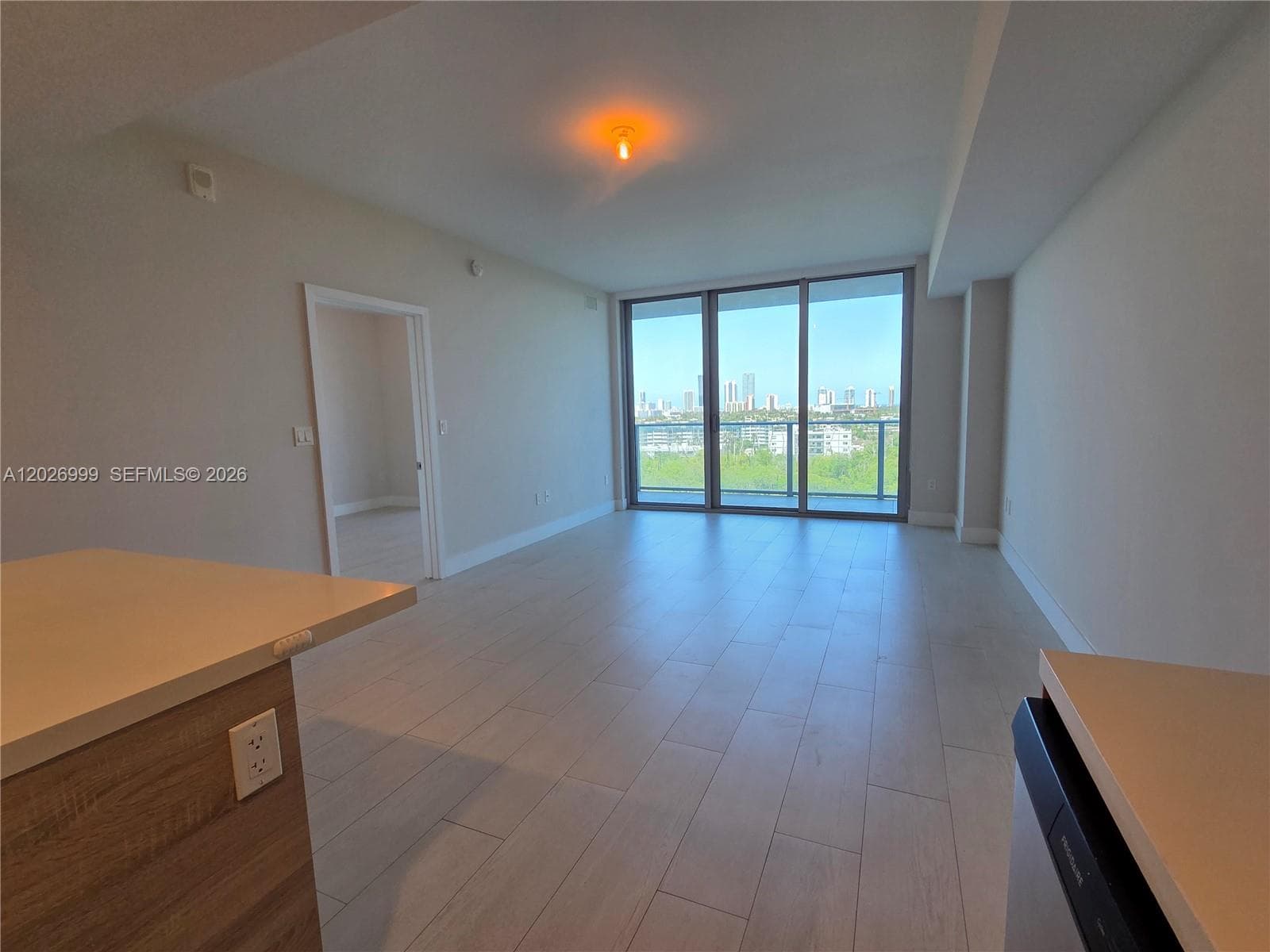 16385 Biscayne Blvd 1019 photo 13