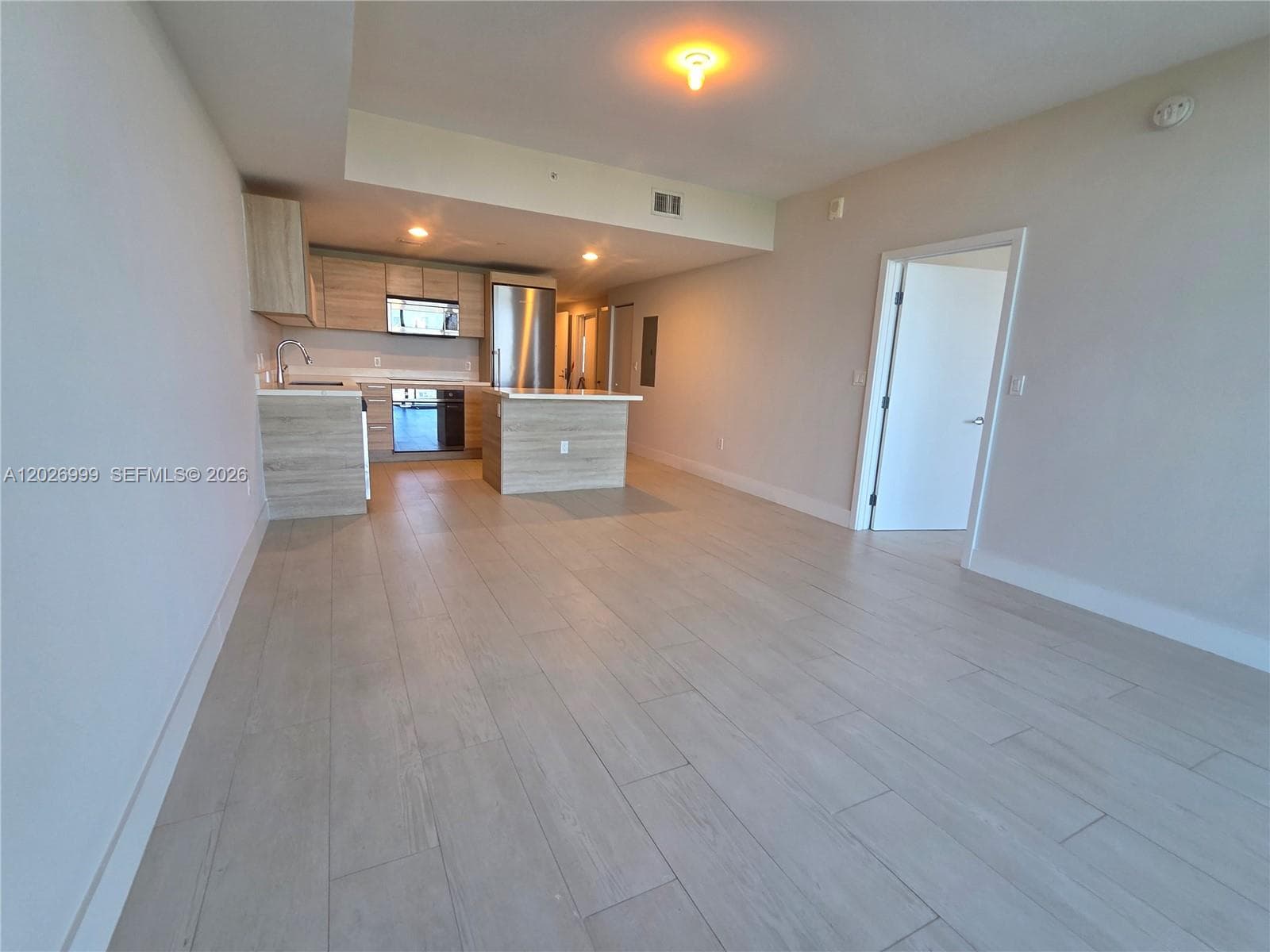16385 Biscayne Blvd 1019 photo 17