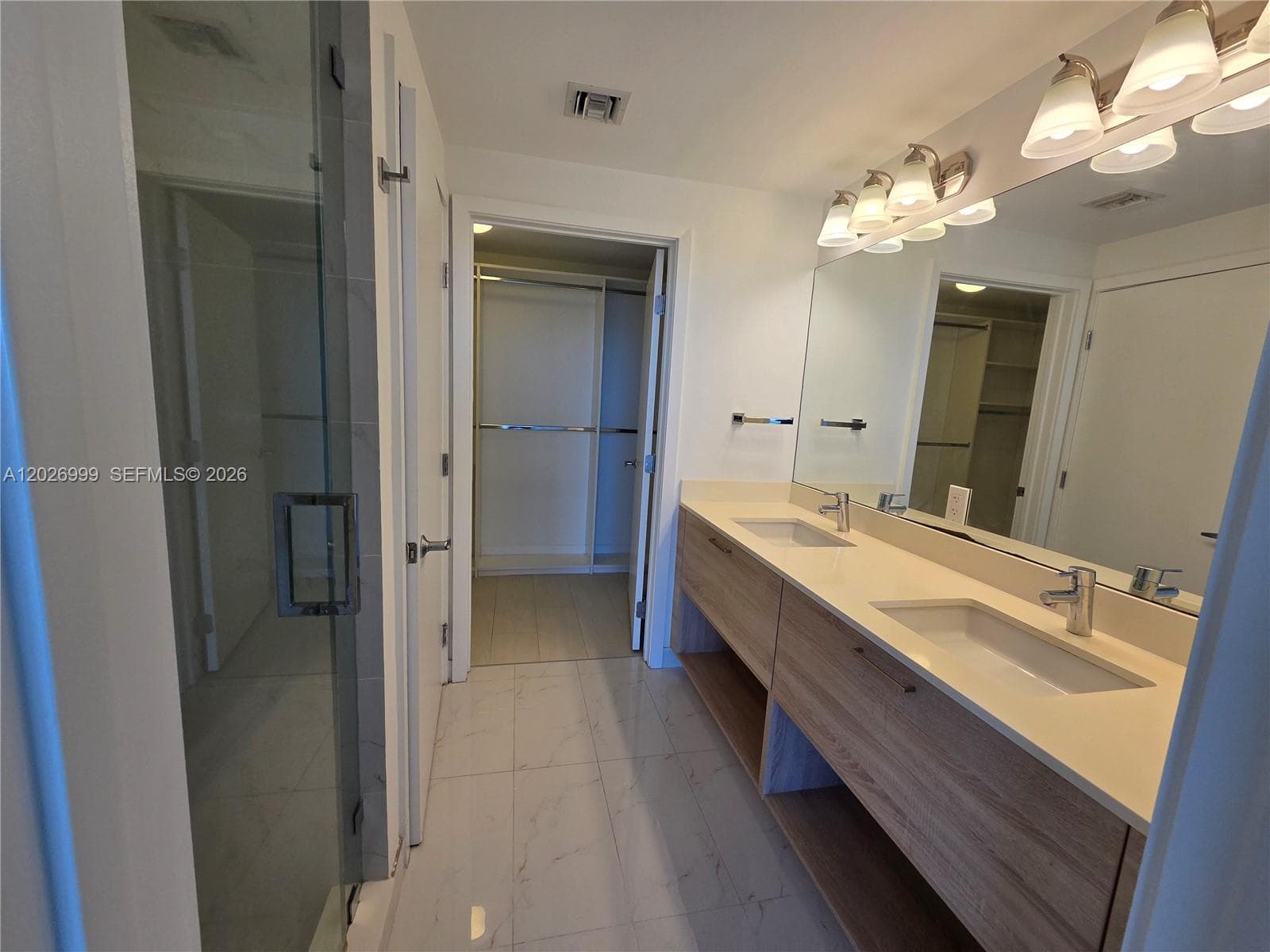 16385 Biscayne Blvd 1019 photo 22