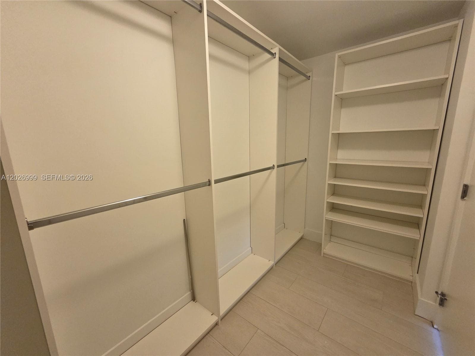 16385 Biscayne Blvd 1019 photo 24