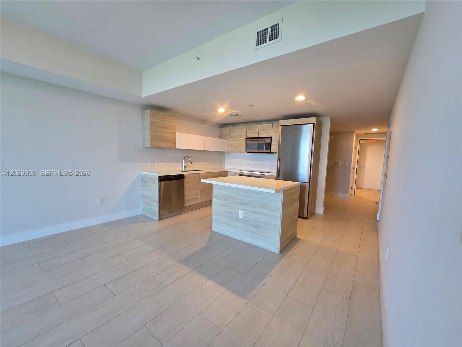 16385 Biscayne Blvd 1019 photo 18