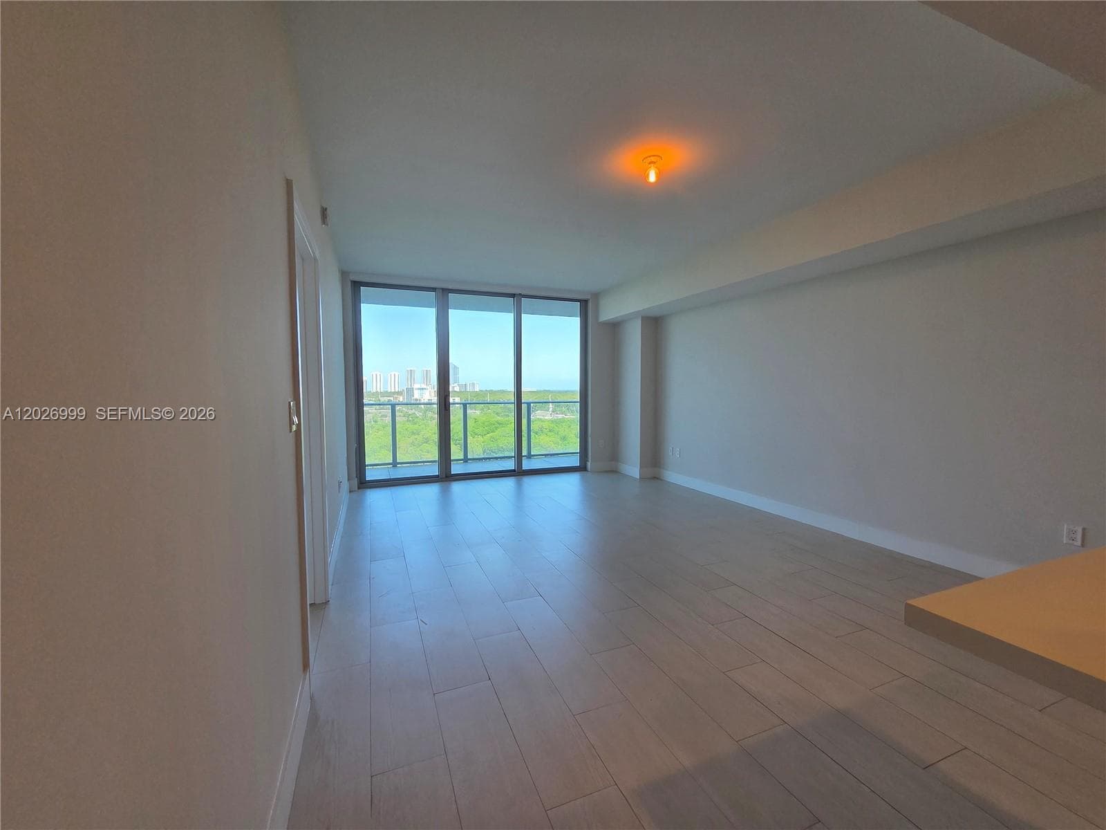 16385 Biscayne Blvd 1019 photo 15