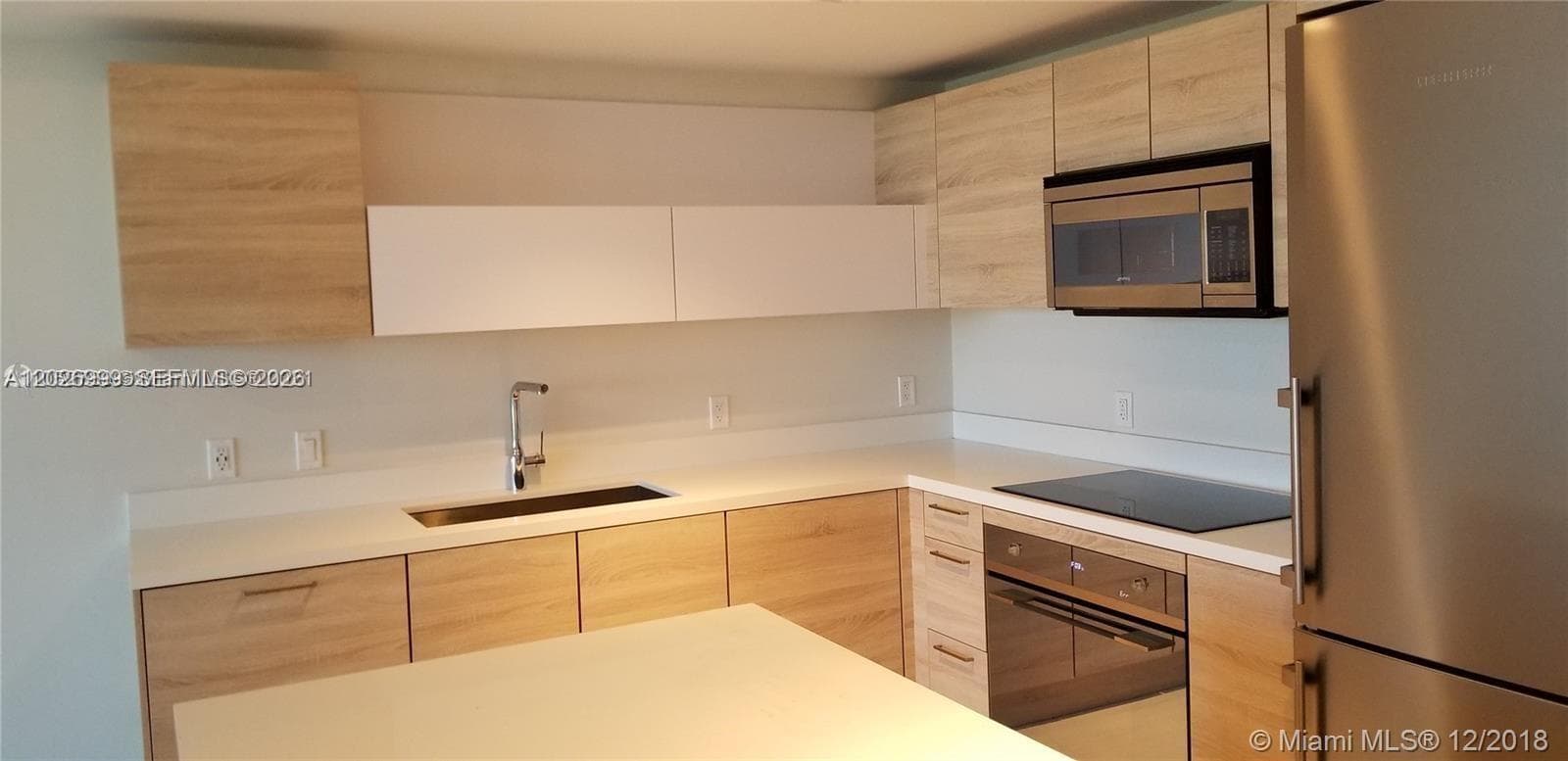 16385 Biscayne Blvd 1019 photo 19