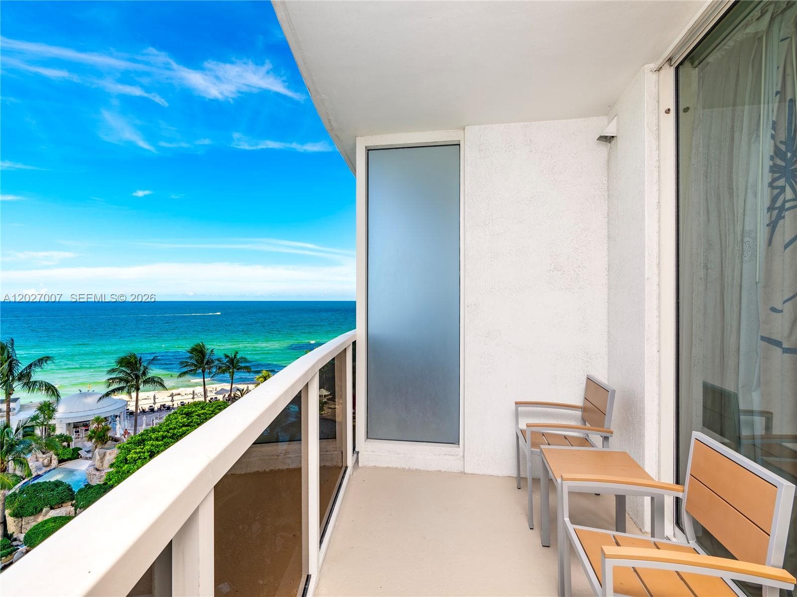 18001 Collins Ave 1506 photo 2