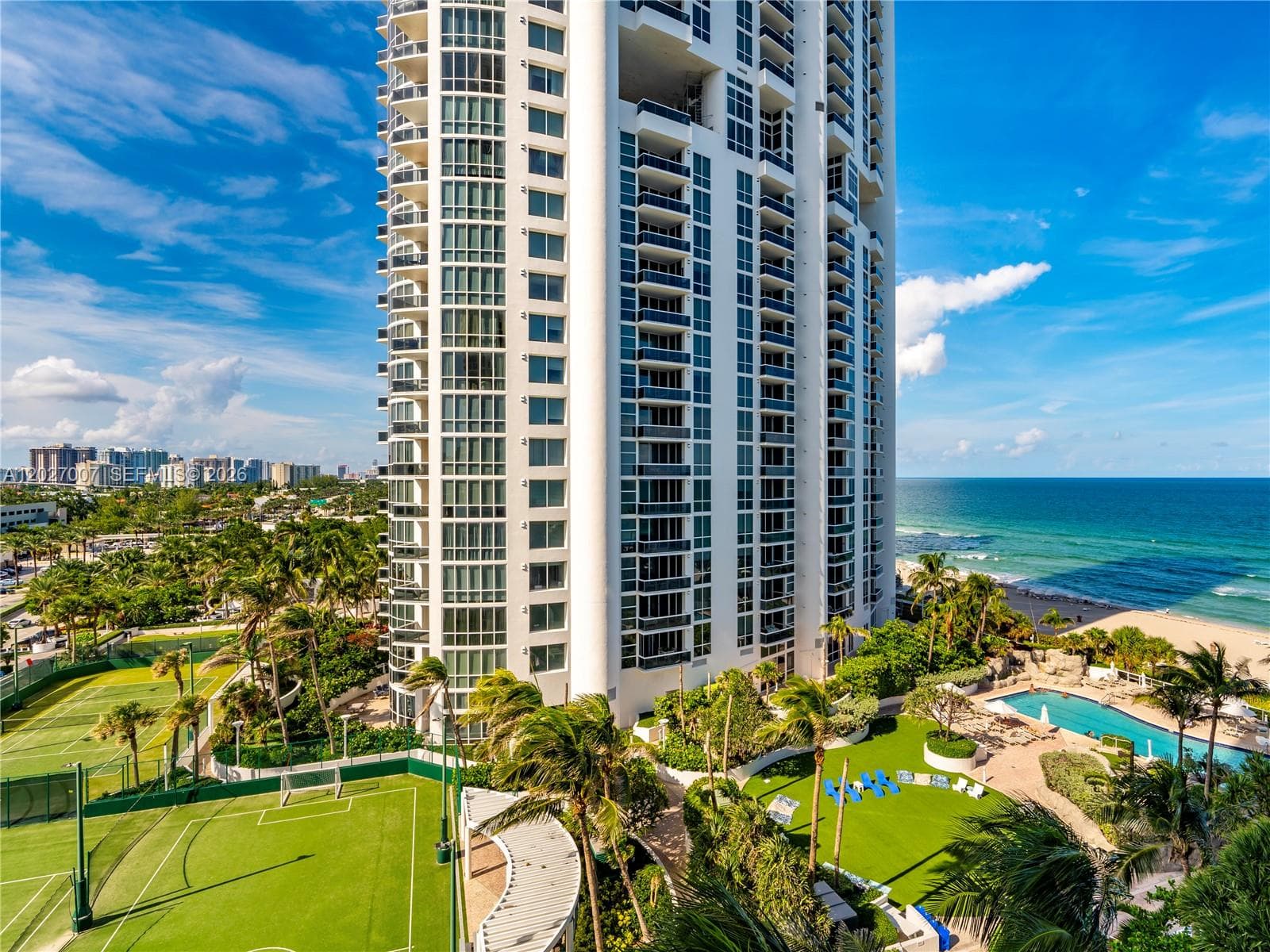 18001 Collins Ave 1506 photo 4
