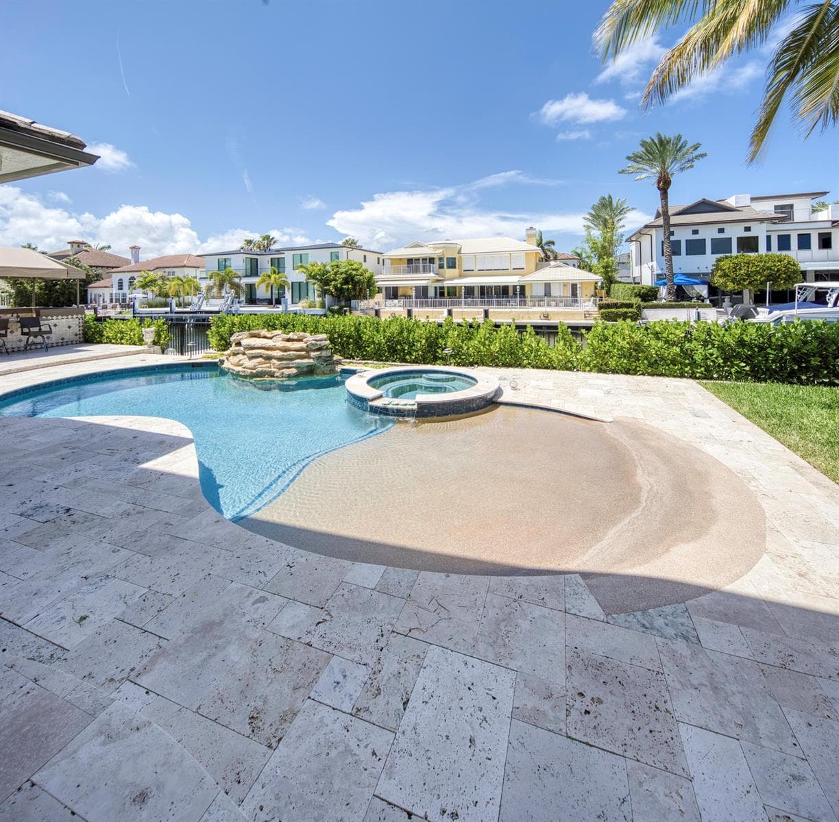 945 Cypress Drive 4