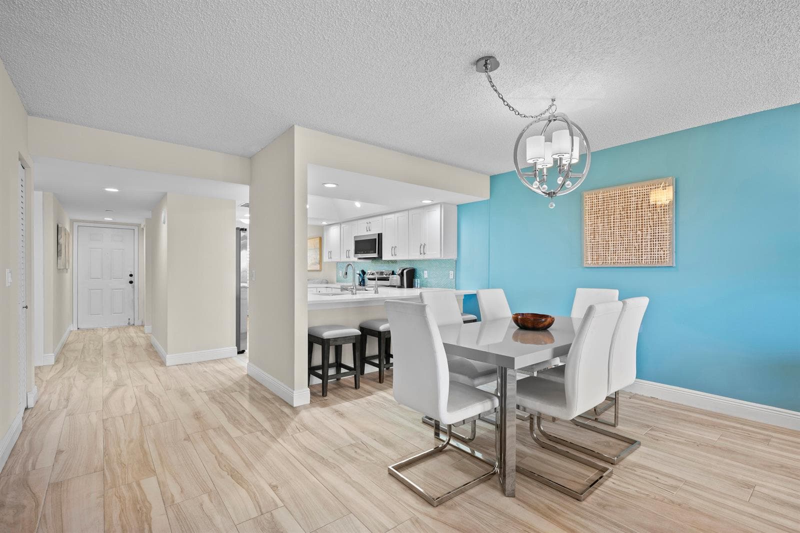 1045 Ocean Drive 503 photo 2