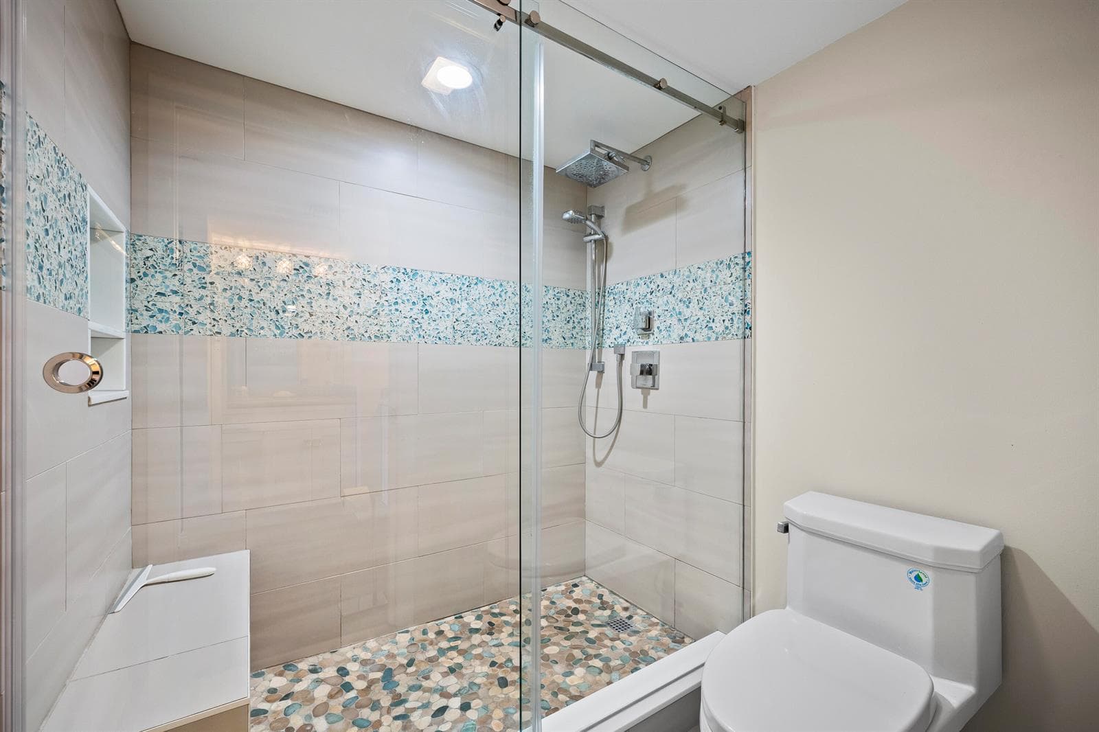 1045 Ocean Drive 503 photo 16