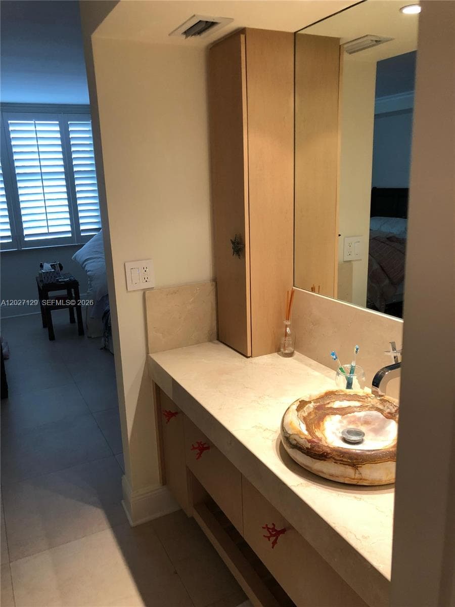 607 Ocean Dr 9K photo 10