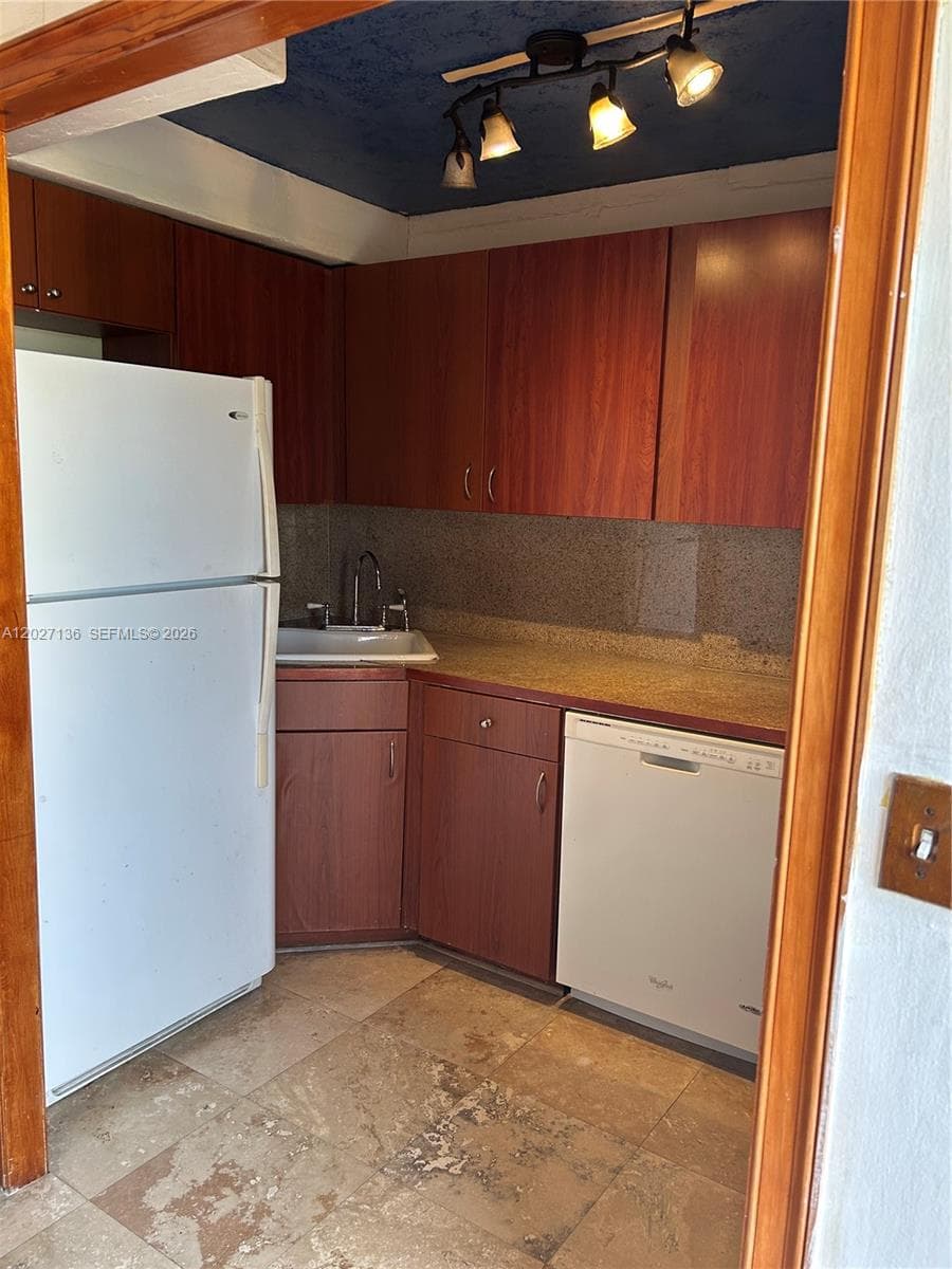 7801 NE 4th Ct 514 photo 19