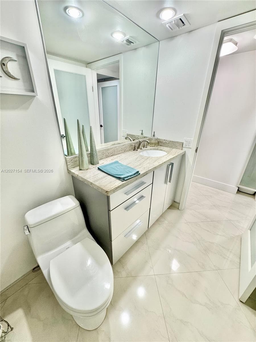 4100 Galt Ocean Dr 706 photo 20