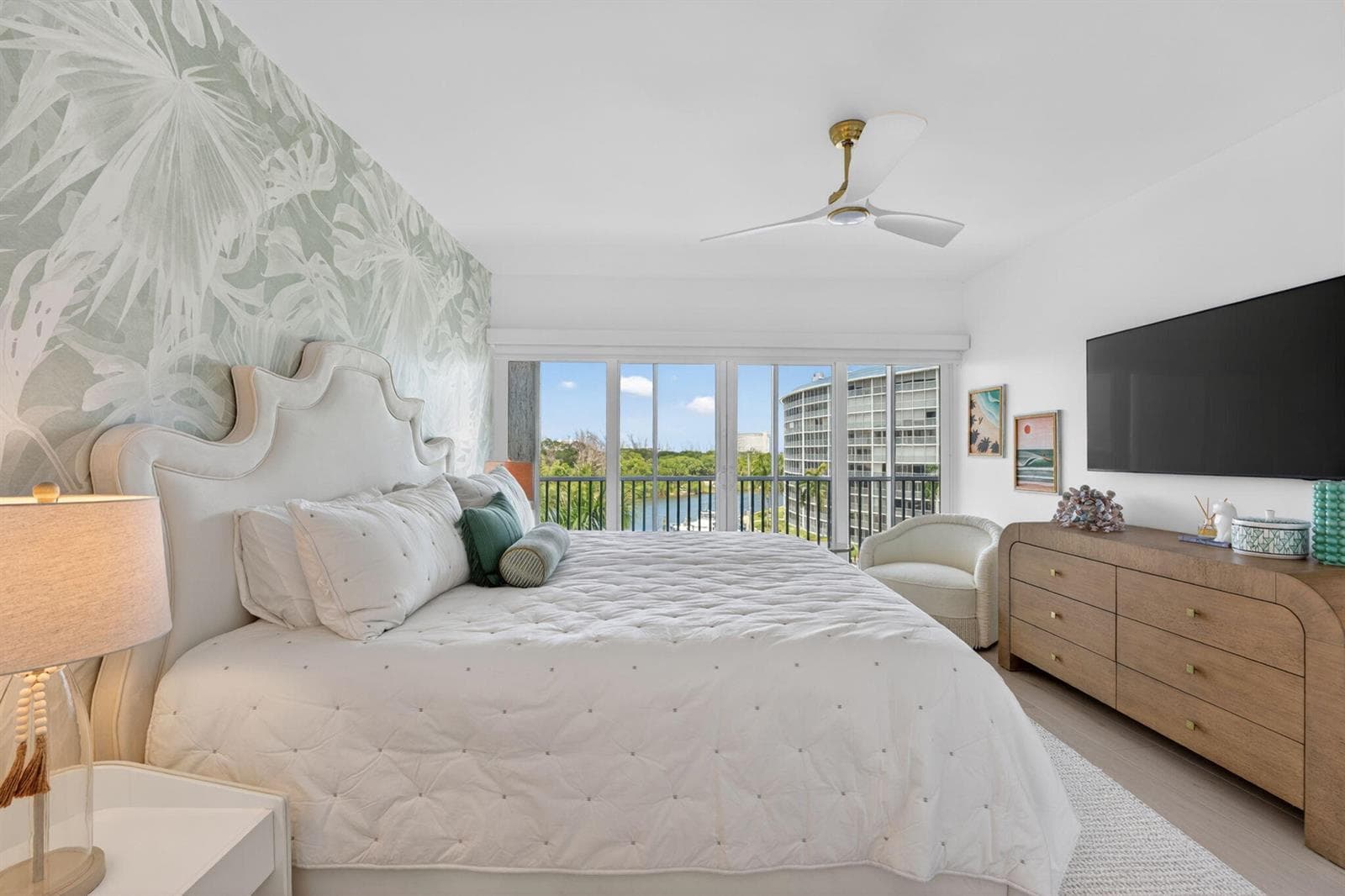1427 E Hillsboro Boulevard 628 photo 22