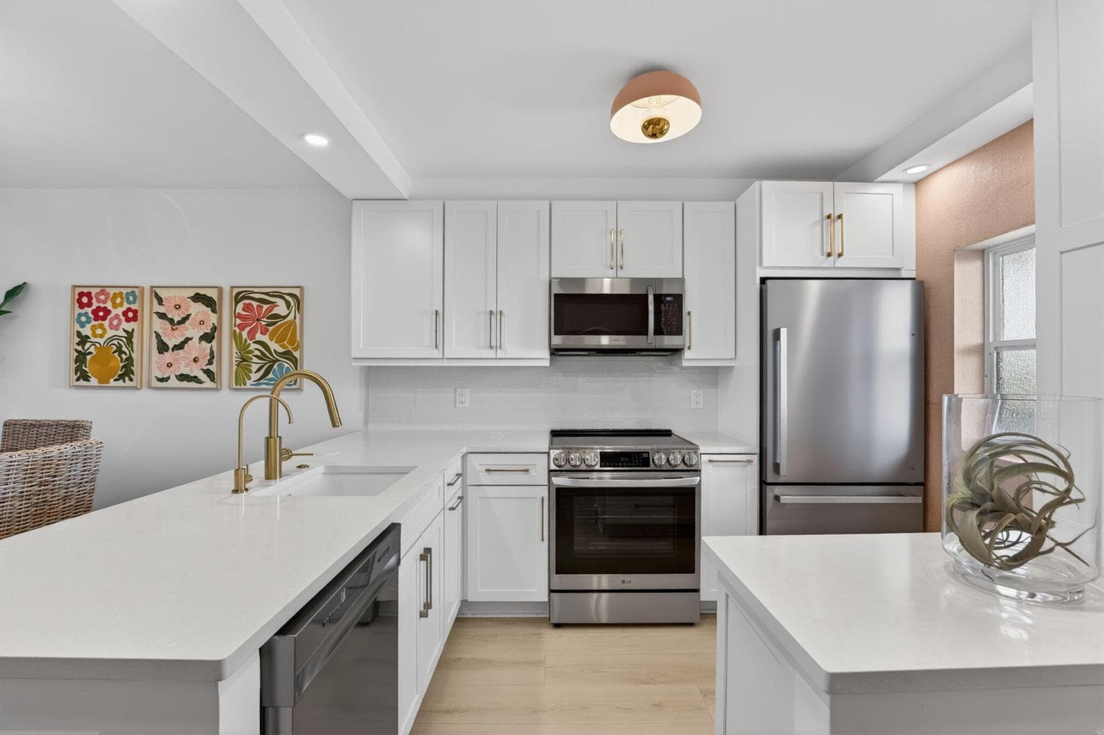 1427 E Hillsboro Boulevard 628 photo 3