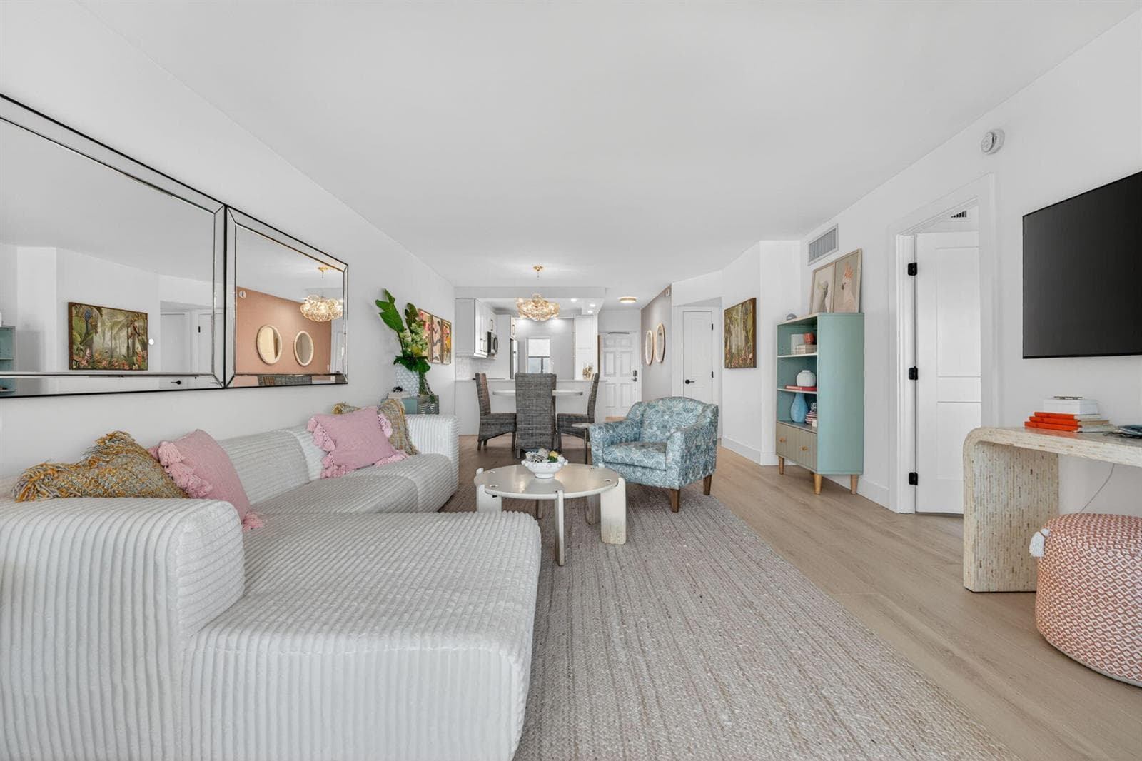 1427 E Hillsboro Boulevard 628 photo 20