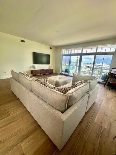 184 Lake Drive 3102 photo 10