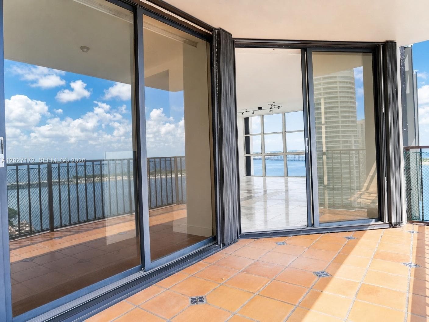 1925 Brickell Ave D-1808 photo 18