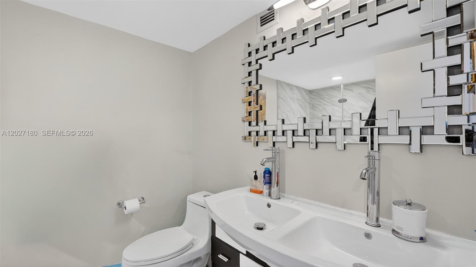 2017 S Ocean Dr 1104 photo 21