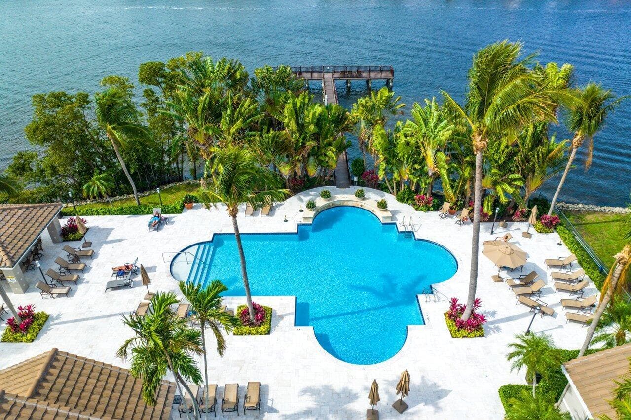 3594 S Ocean Boulevard 302 photo 1