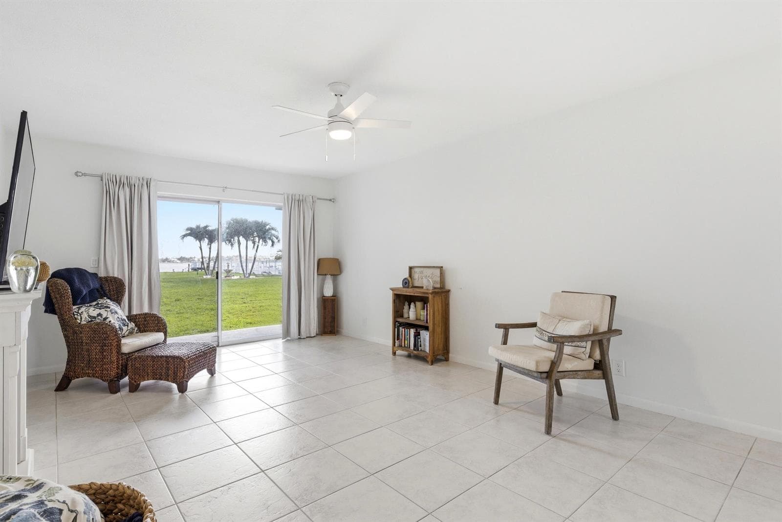 311 E Ocean Avenue 104 photo 7