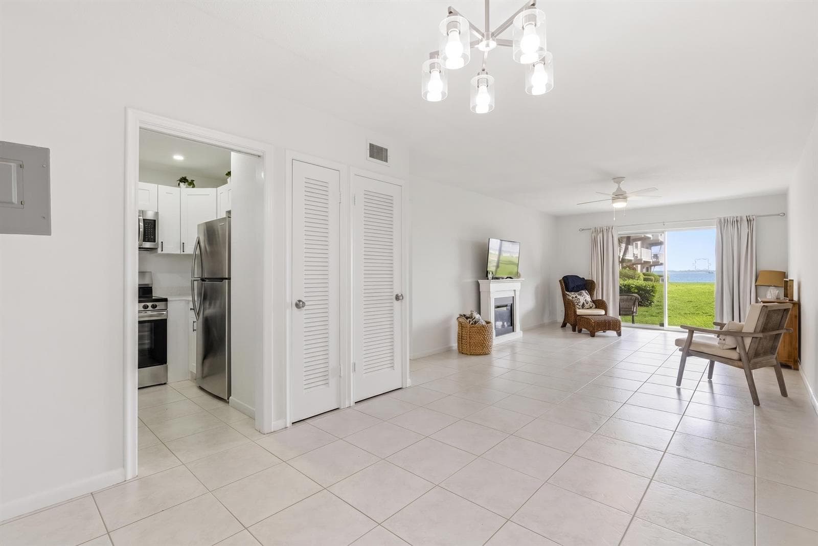 311 E Ocean Avenue 104 photo 9