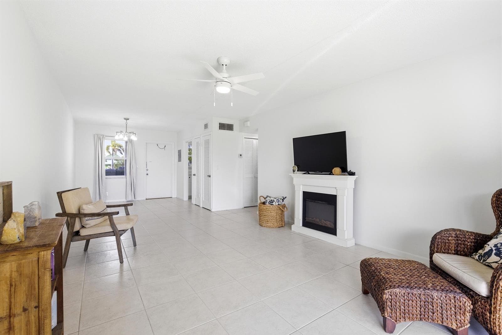 311 E Ocean Avenue 104 photo 8