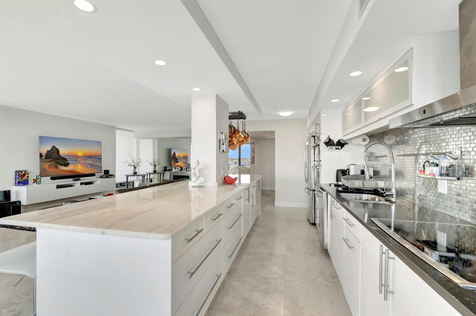 5550 N Ocean Drive 10d photo 24