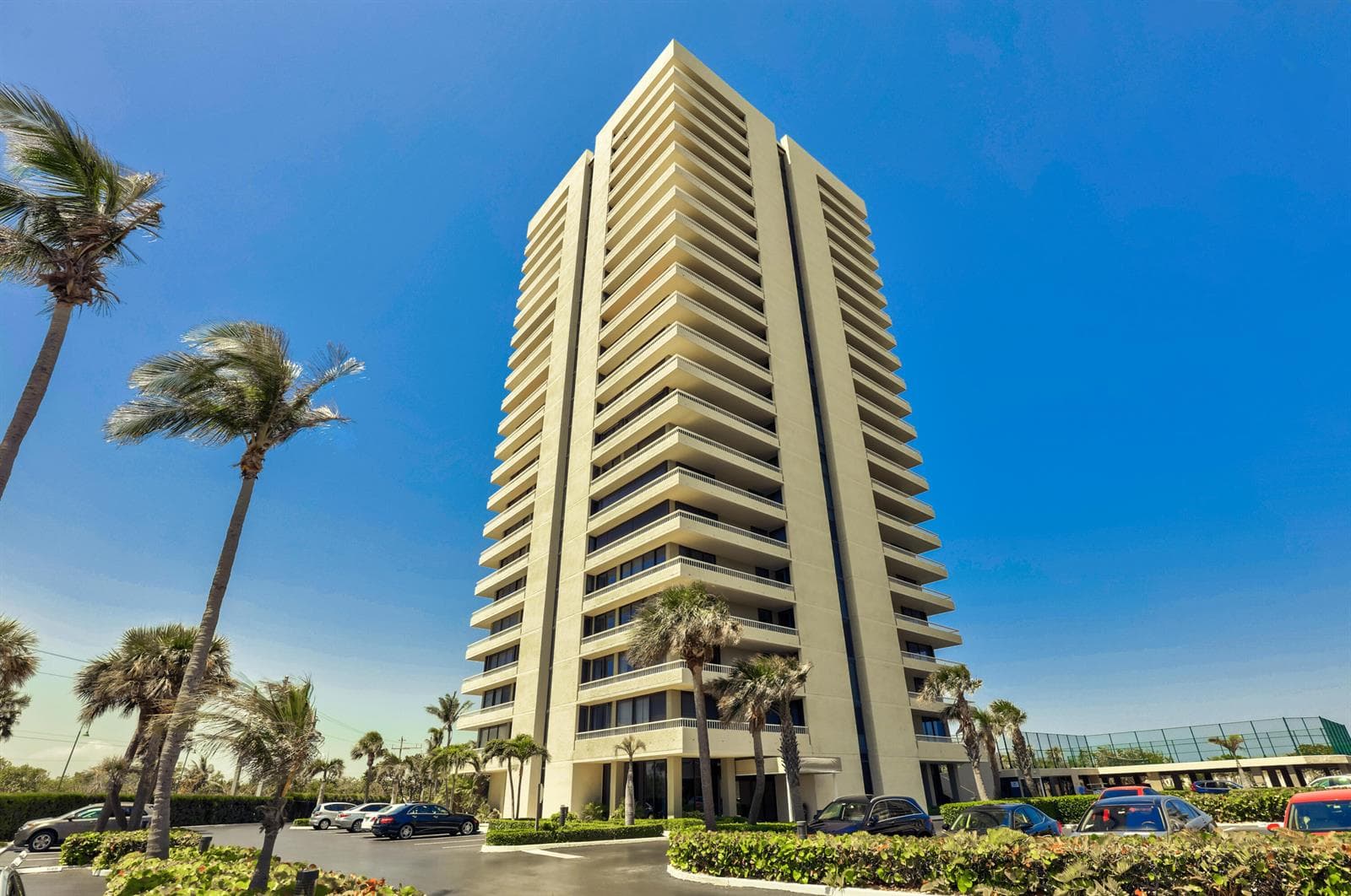 5550 N Ocean Drive 10d photo 25