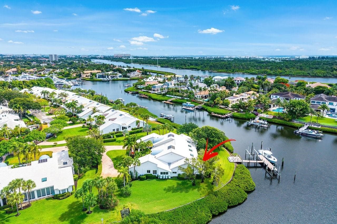 3602 Captains Way photo 4