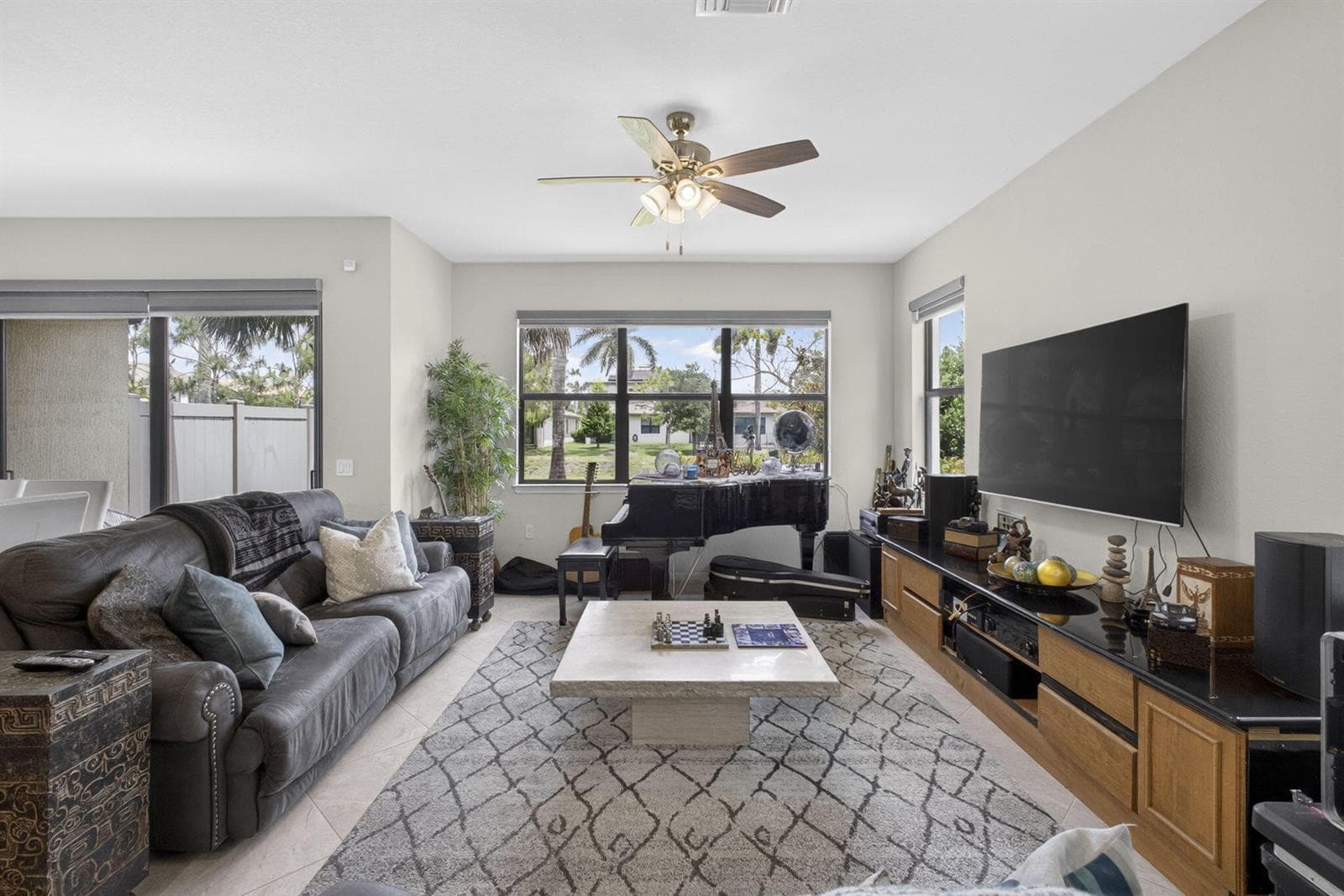 8347 Cadre Noir Road photo 6