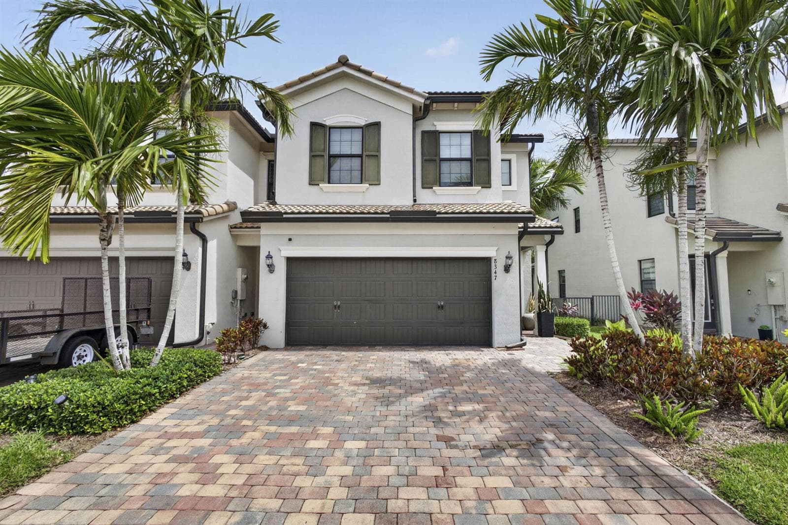 8347 Cadre Noir Road photo 1