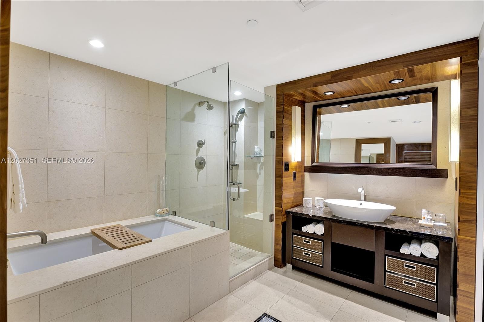 6801 Collins Ave 806 photo 16