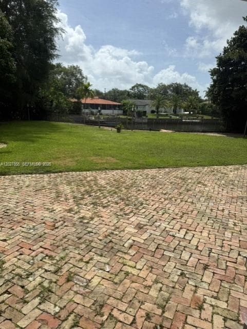 4805 University Dr 4803 photo 2
