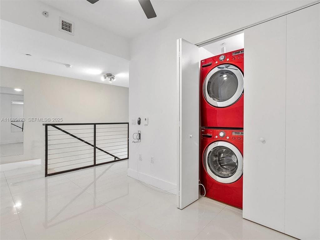 7935 East Drive Unit 1202 photo 9