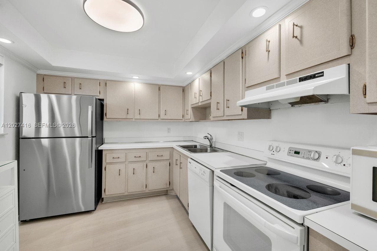 200 Ocean Trail Way 1108 photo 5