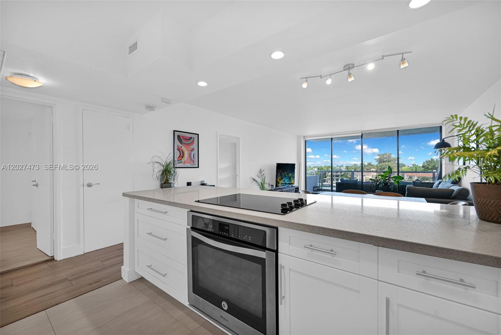 5700 Collins Ave 5J photo 14