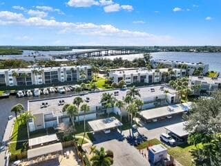 1950 SW Palm City Road 9102 photo 7