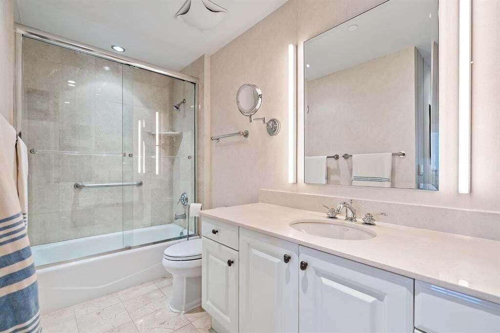 800 Ocean Drive 1104 photo 6