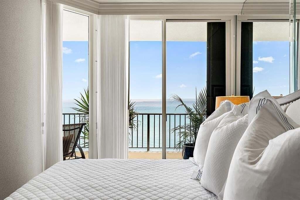 800 Ocean Drive 1104 photo 3