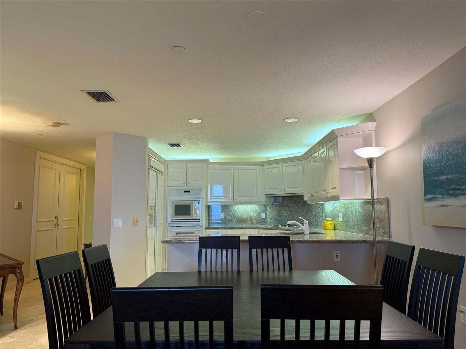800 Ocean Drive 1104 photo 18