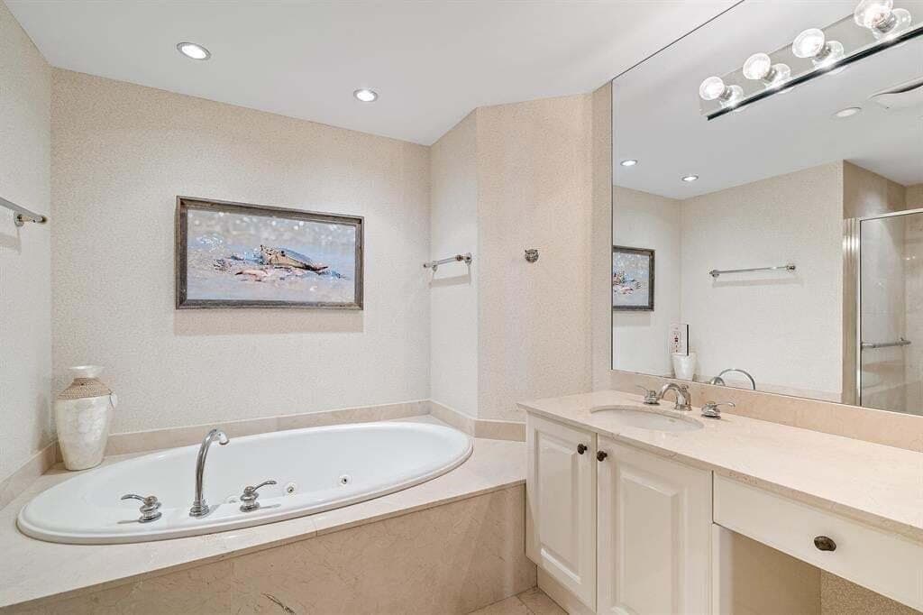 800 Ocean Drive 1104 photo 4