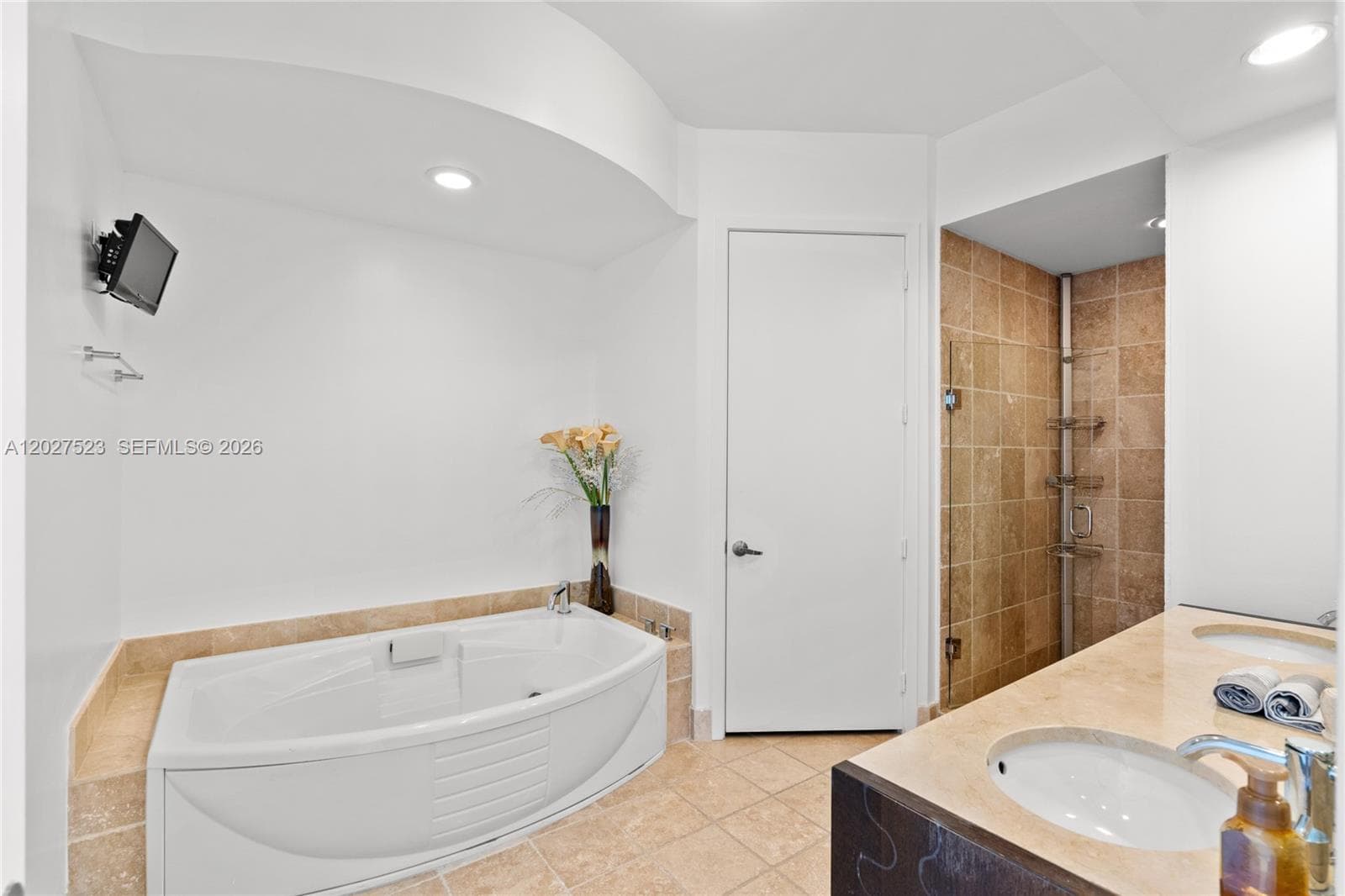 18201 Collins Ave 4209 photo 23