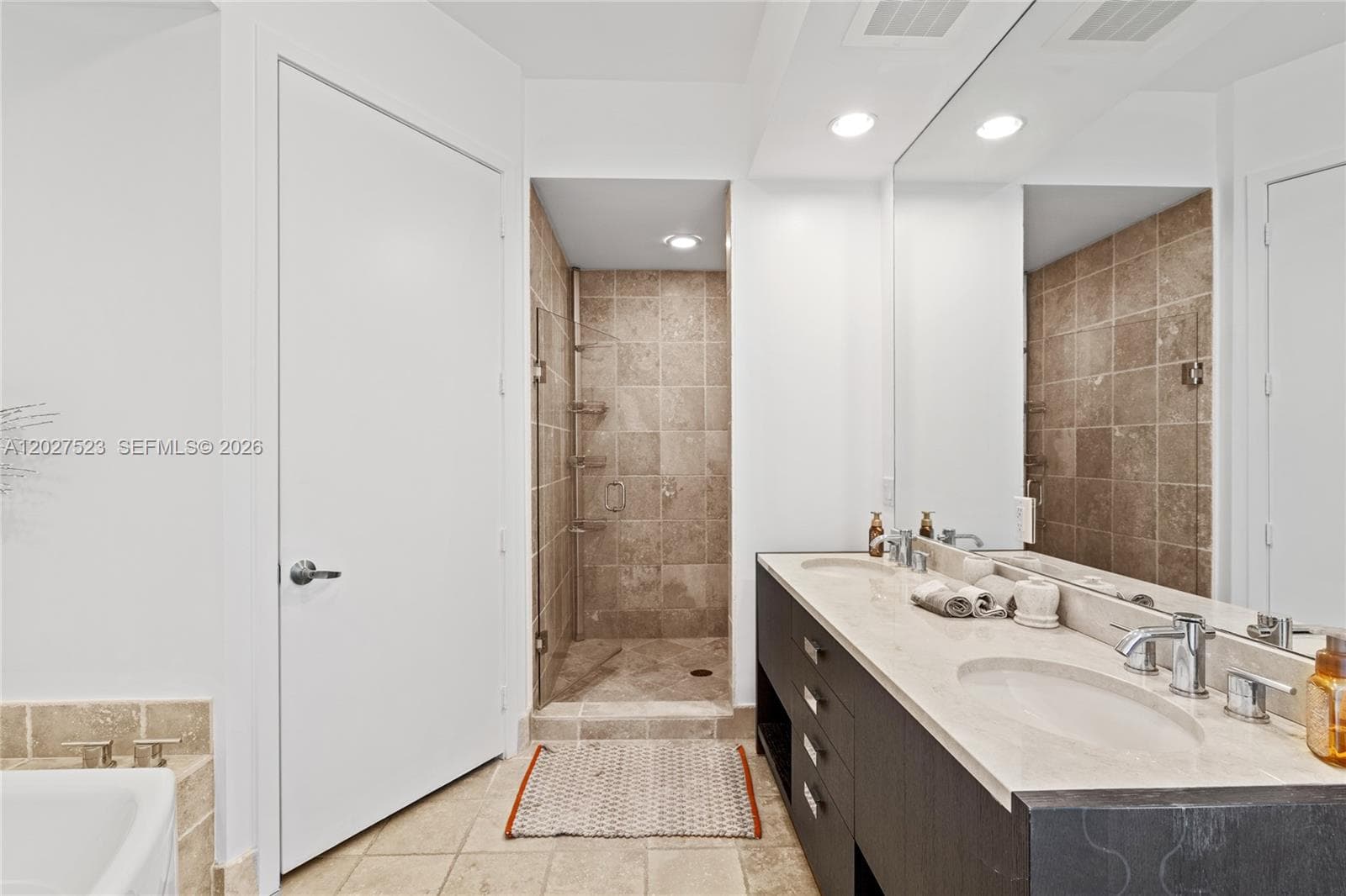 18201 Collins Ave 4209 photo 22