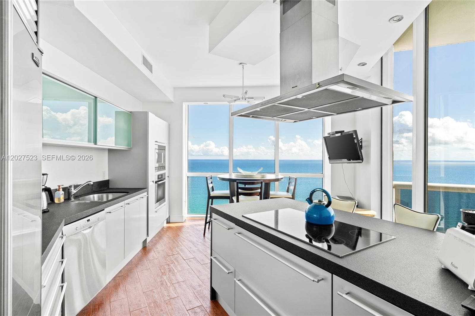 18201 Collins Ave 4209 photo 5